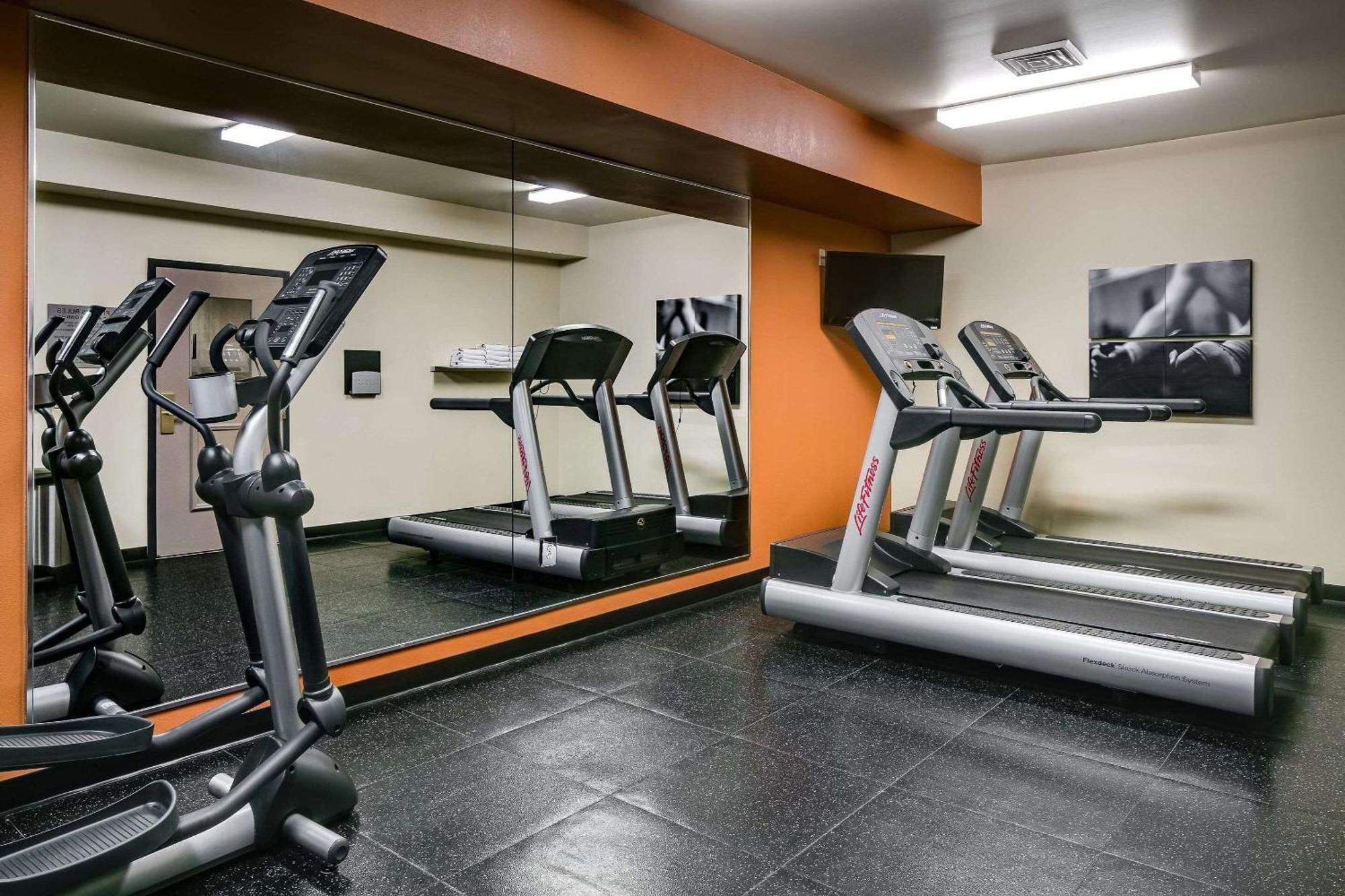 Country Inn & Suites By Radisson, Madison West, Wi Мидлтон Экстерьер фото